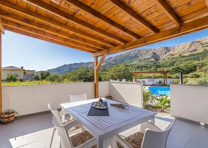 Amazing In With Swimming Pool Apartment