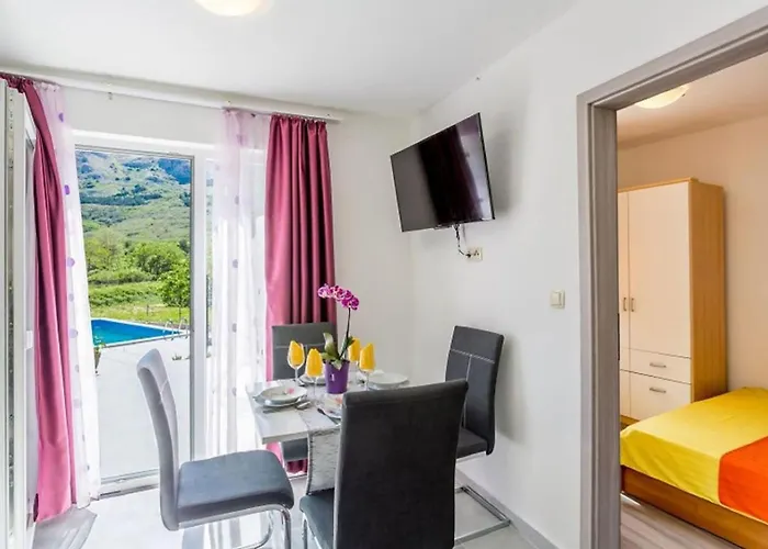 Apartment Amazing In With Swimming Pool