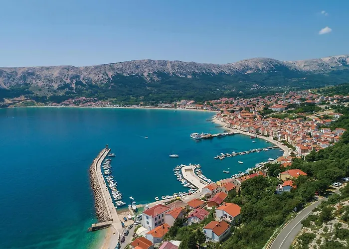 Amazing In With Swimming Pool *