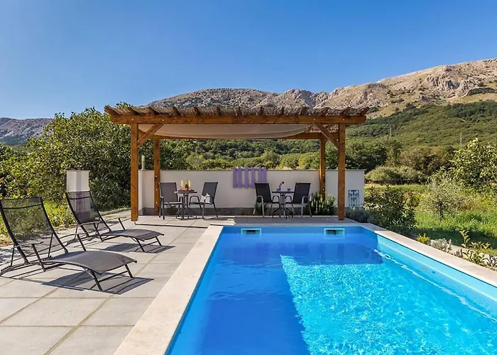 Amazing In With Swimming Pool * Baska (Krk)