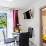 Apartment 1 Bedroom Stunning In