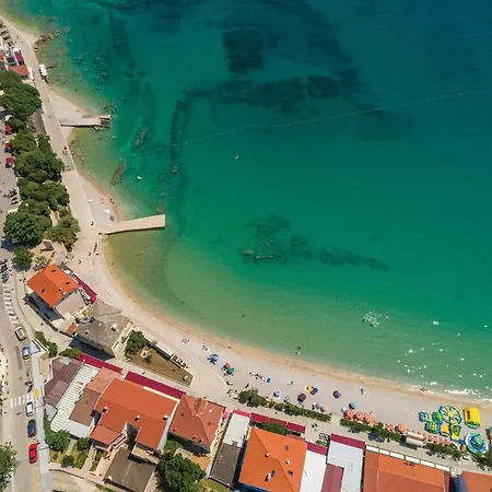 Amazing In With Swimming Pool *